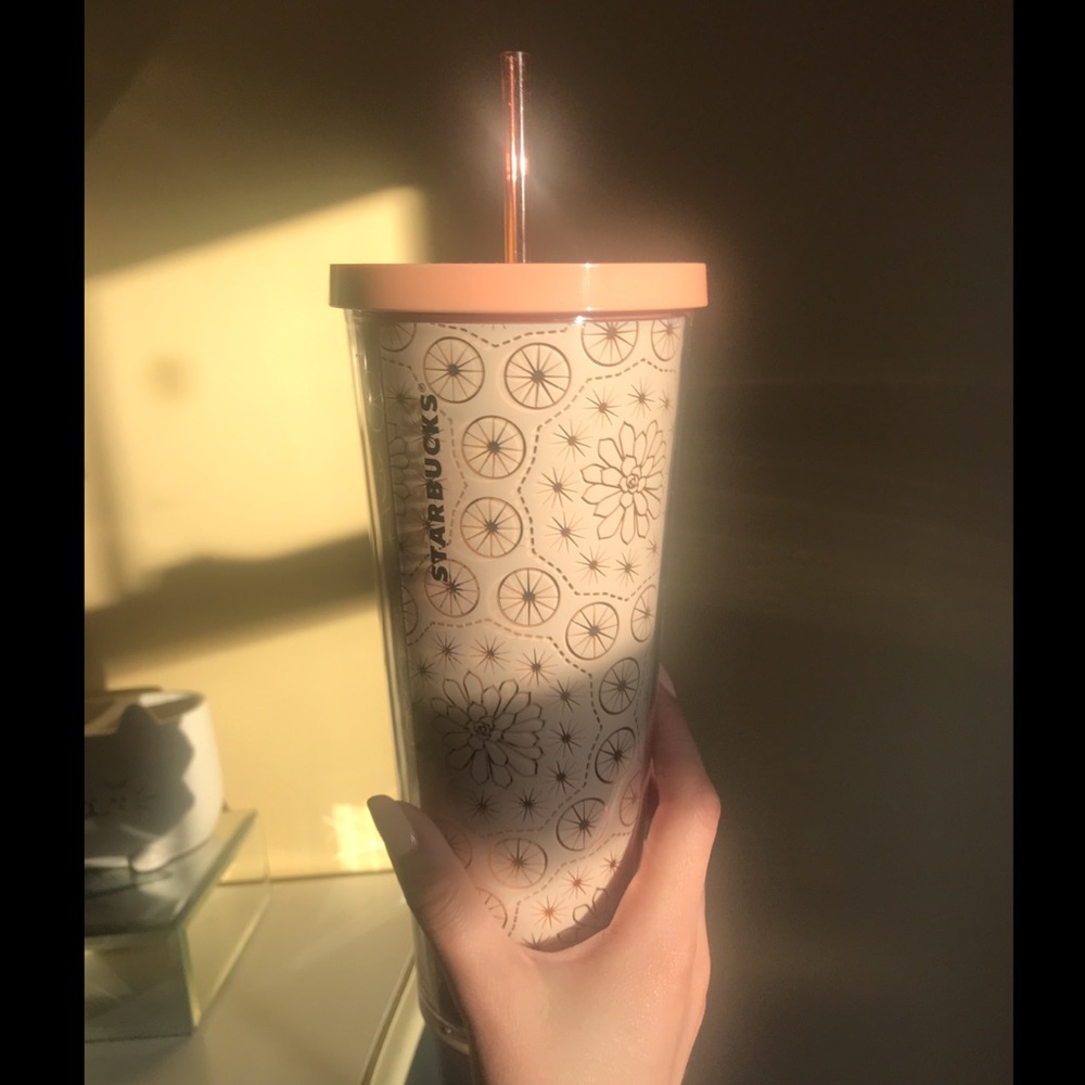 24 oz Starbucks drink cup with reusable straw
